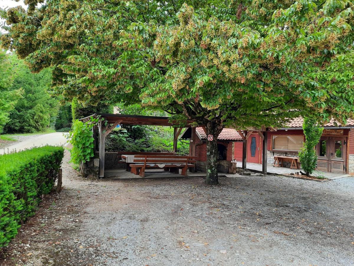 Pocitniska Hisa Parkfield Dragovan Metlika Exterior photo