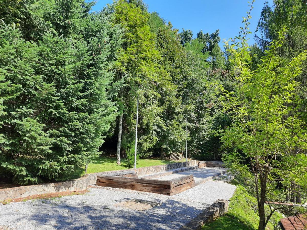 Pocitniska Hisa Parkfield Dragovan Metlika Exterior photo